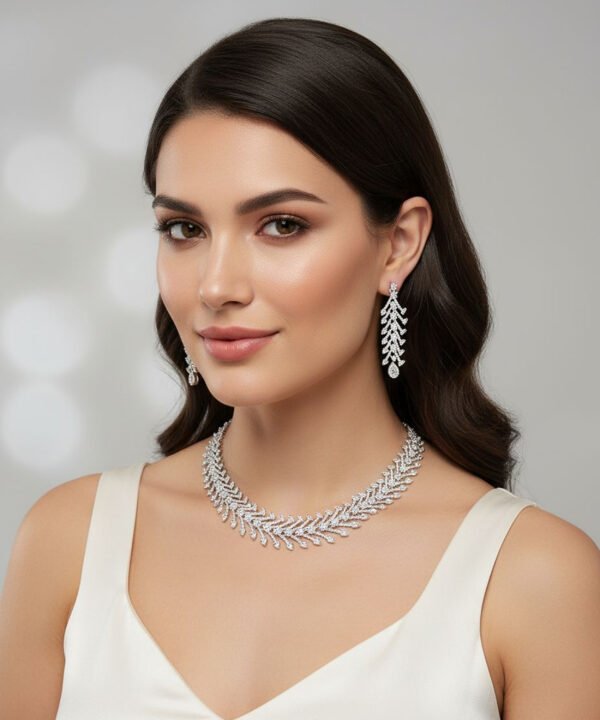 Elegante Necklace Set
