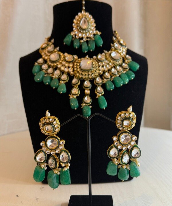 Zehra Bikaneri Kundan set with Maang Tika