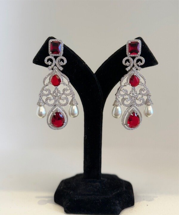 Elle Ruby Pearl Earring