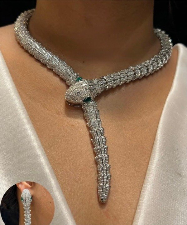 Cerpentine Diamond Set