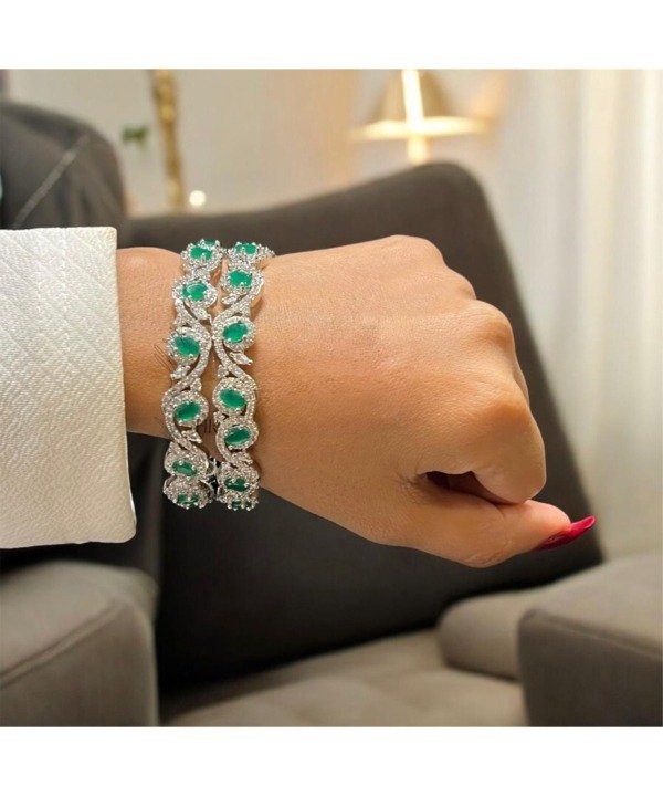 Regal Emerald Gemstone Diamond Setting Bangles