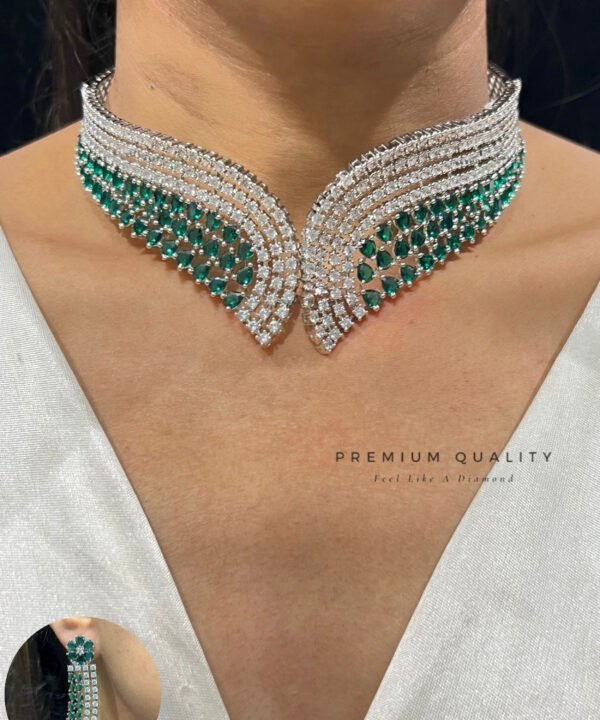 Mirage Emerald Waves Luxury Collar Set